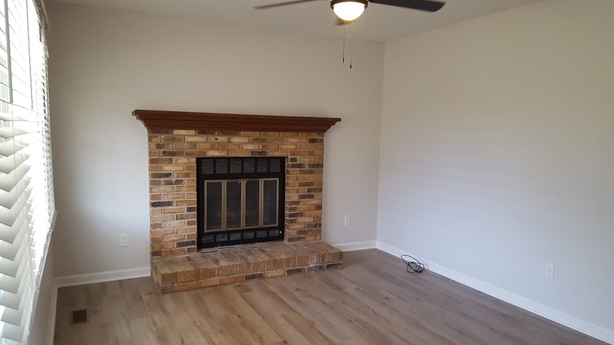 living room - 5573 Sandy Trace Dr.