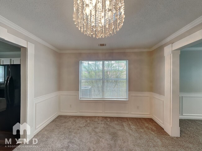 Building Photo - 2395 Raven Cir