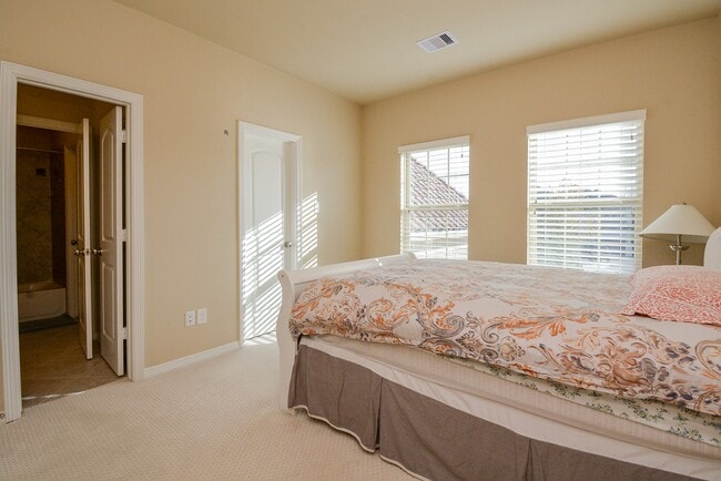 Building Photo - 6302 Kennedy Hills Ct
