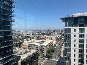 Building Photo - 1 Bedroom on the 16th Floor at Acqua Vista...