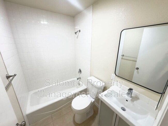 Building Photo - 714 N Freeman St