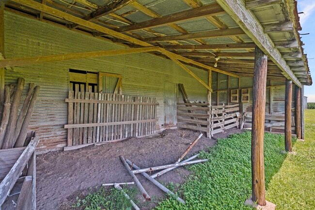 Building Photo - 2606 Long Ln
