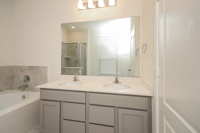 Building Photo - 22211 Davenport Downs Ln