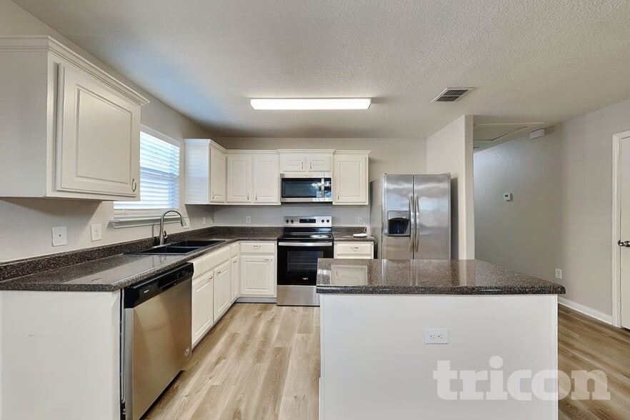 Building Photo - 11443 Coral Canyon
