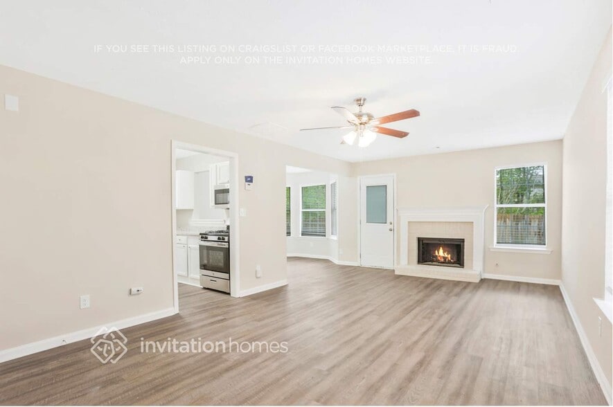 Building Photo - 3718 Oakwood Manor Ct