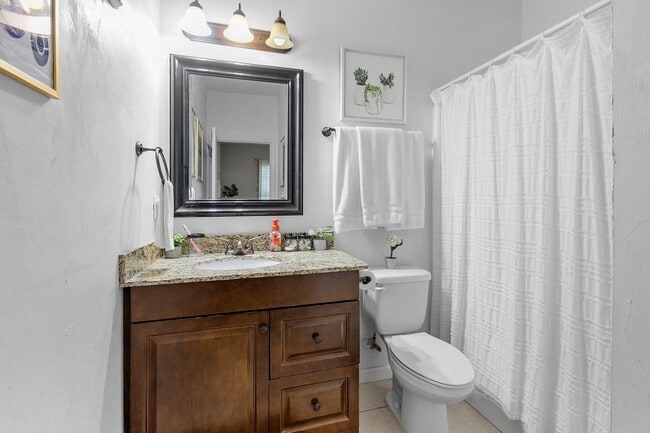 Building Photo - 1775 Belle Vue Way