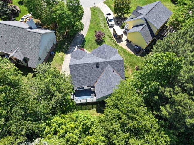 Building Photo - 103 Tarpley Way