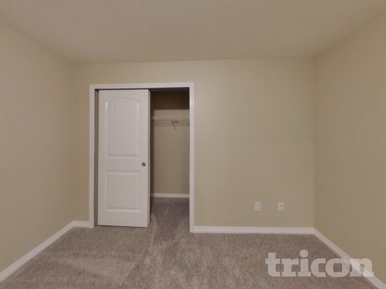 Building Photo - 6748 Lamine Dr