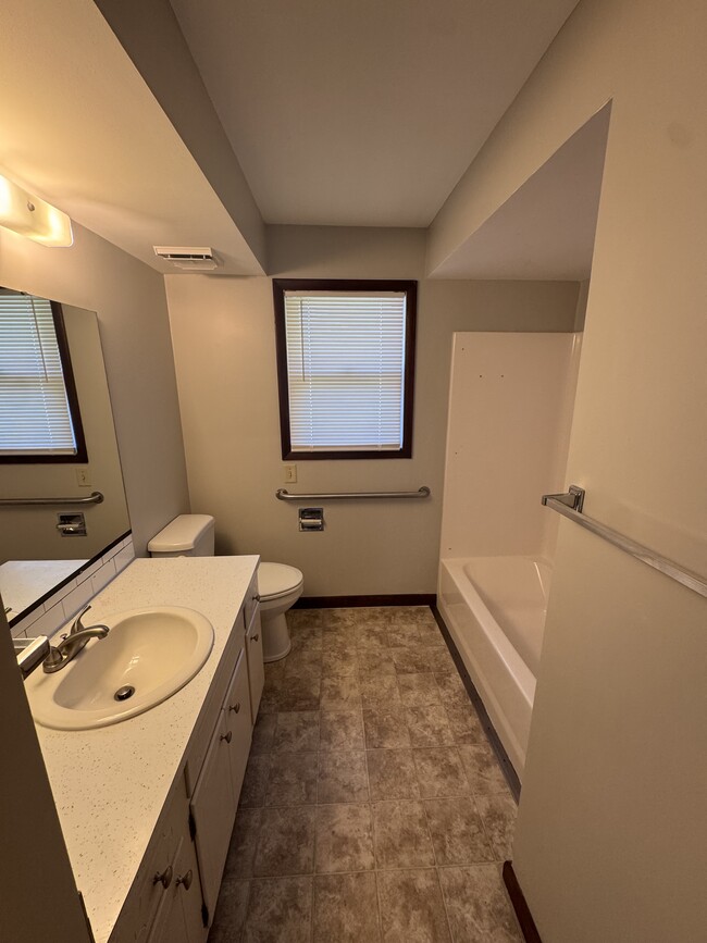 Building Photo - 2451 N 450 W