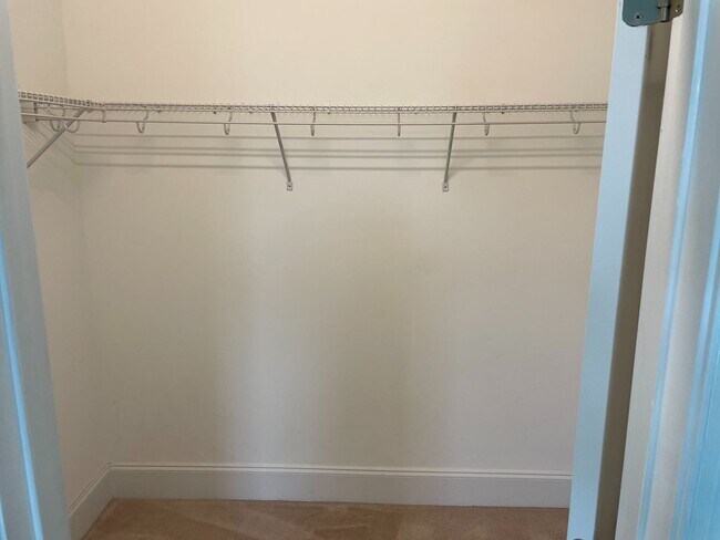 Building Photo - Beautiful 3 bedroom/2 bath home with sunroom and finished room over garage!