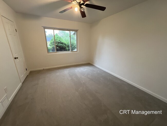 Building Photo - Charming 4-Bedroom Brick Ranch with Spacio...