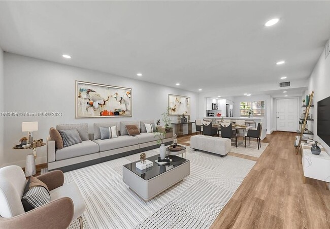 Building Photo - 5085 SW 37th St