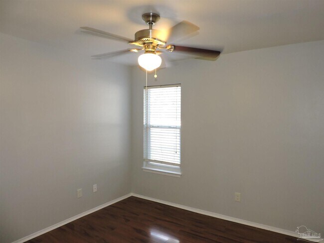 Building Photo - 7820 Oak Forest Pl