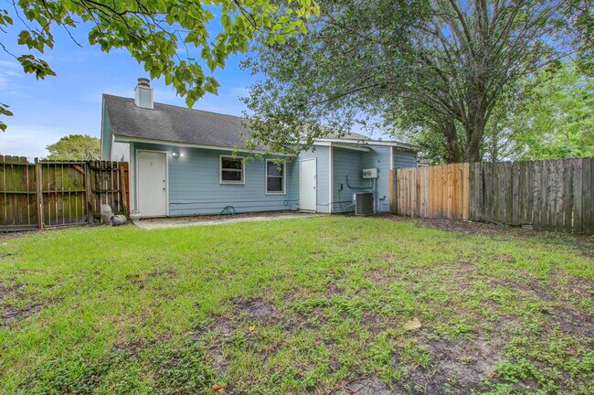 Building Photo - 5156 Scarsdale Ave
