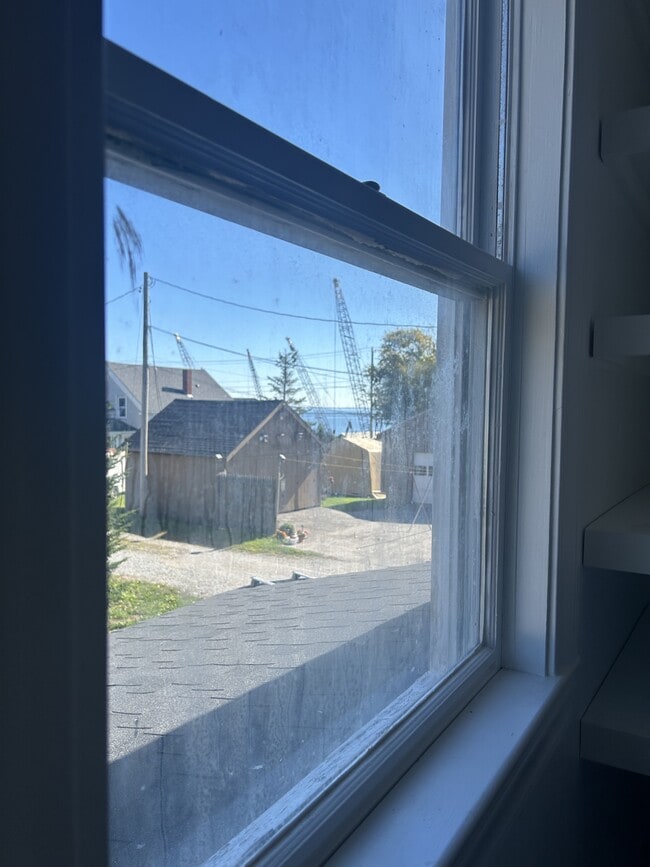 Building Photo - 11 Trinity St