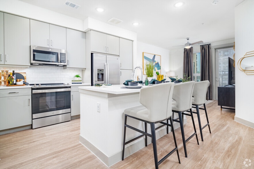 1BR, 1BA - 709SF Kitchen - Tin Top Flats at the Creamery