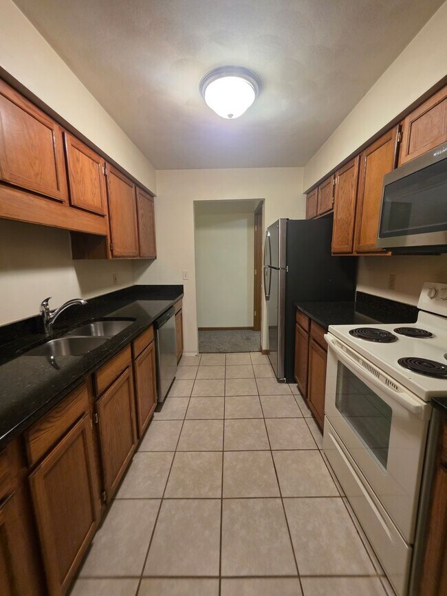 Building Photo - 515 Bienterra Trail