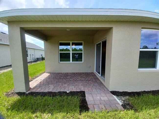 Building Photo - 2549 Village of Entrada St