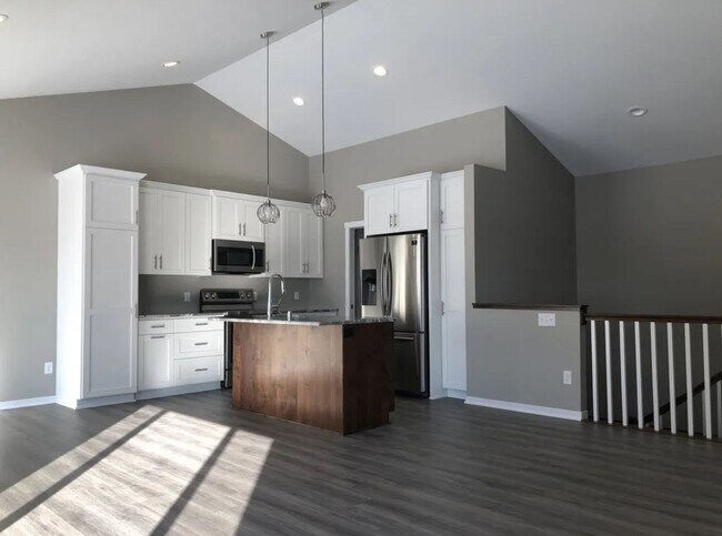 Building Photo - Bring In the New Year January 2026 with th...
