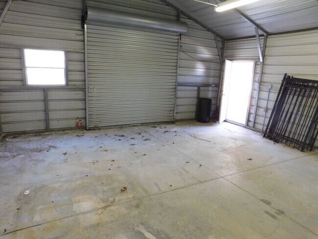 Building Photo - Spacious 3 Bedroom 2 bath Home in El Dorad...