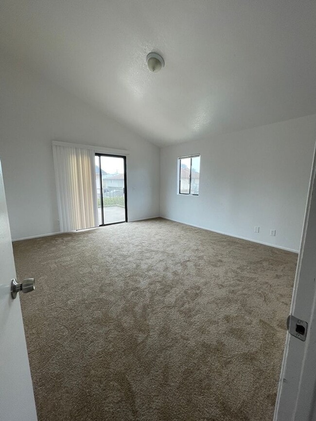 Building Photo - 6527 Sabado Tarde Rd