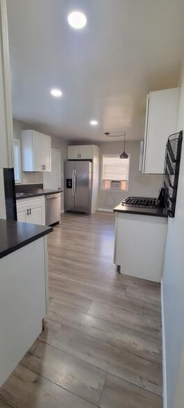 Building Photo - 1030 W Temple St