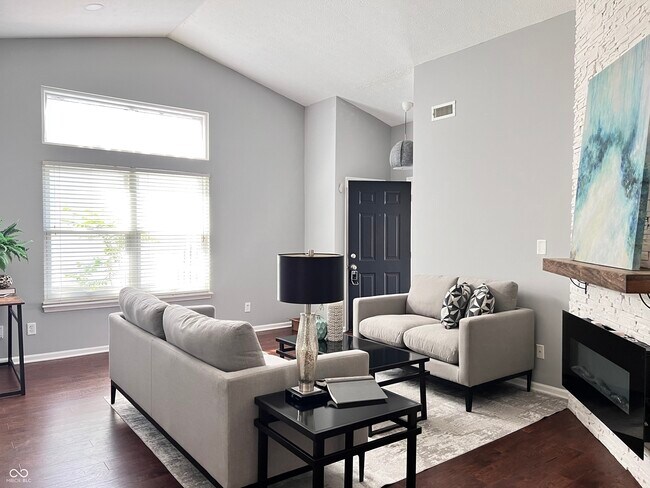 Building Photo - 10779 Park Vista Ct