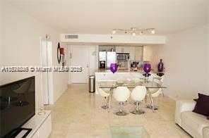 Building Photo - 7601 E Treasure Dr