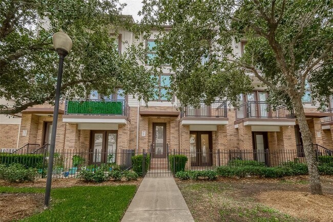 Primary Photo - 1306 Paige St