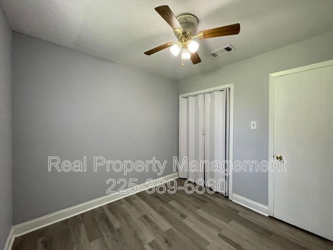 Building Photo - 6822 Merrydale Ave