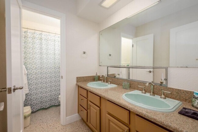 Building Photo - 16114 5th St E