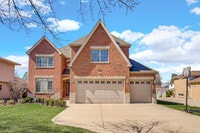 Building Photo - 640 N Willow Rd