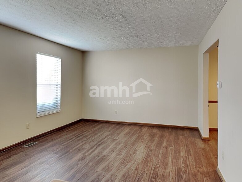 Building Photo - 350 Timber Ridge Dr