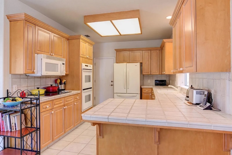 Building Photo - 872 E Green Acres Dr