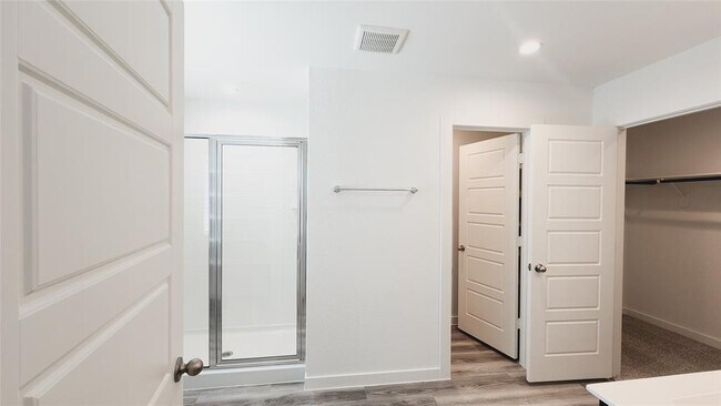 Building Photo - 3217 Creston Gate Dr