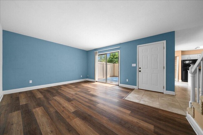 Building Photo - 2142 NE 45th Ave