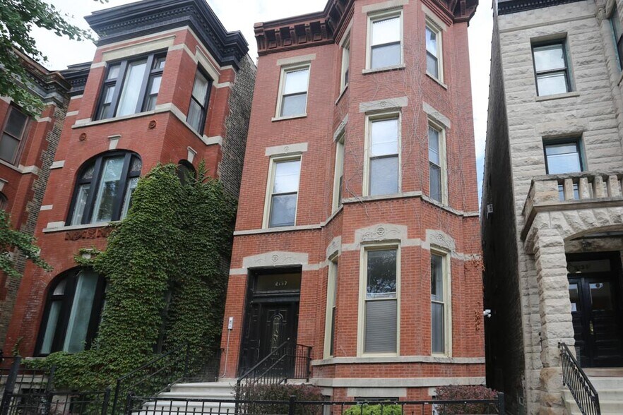 Primary Photo - 2137 N Sheffield Ave