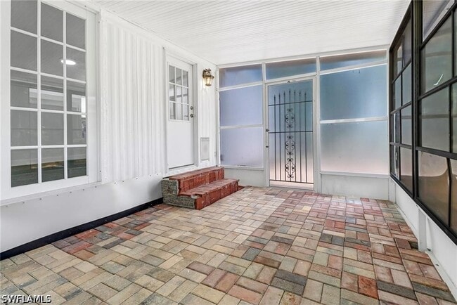 Building Photo - 120 Grassy Key Ln