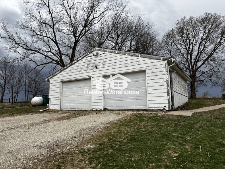 Building Photo - 3287 Cumming Rd