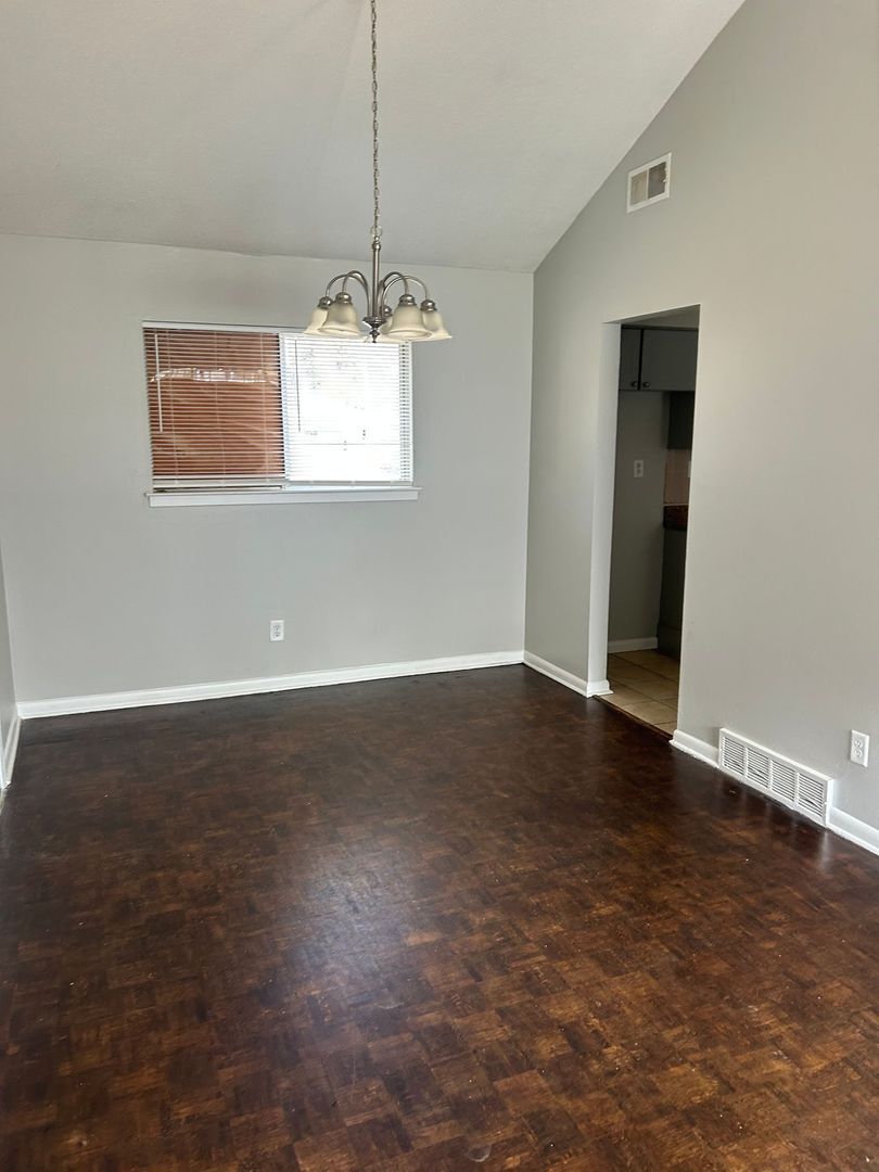 Building Photo - 4558 Almo Ave