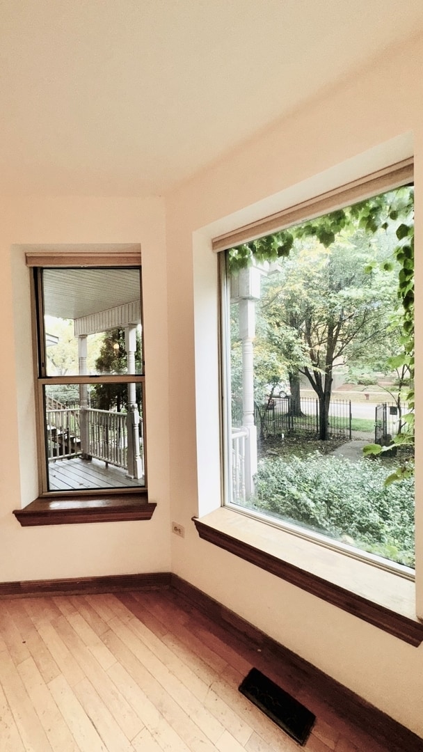 Building Photo - 6128 S Kenwood Ave