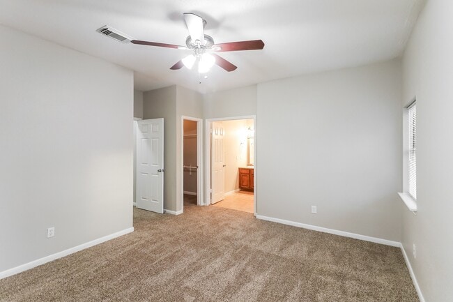 Building Photo - 1443 Autumn Dawn Ct