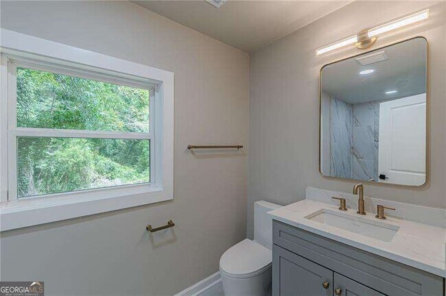 Building Photo - 1624 Dodson Dr SW