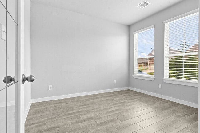 Building Photo - 5419 Sunstone Cir