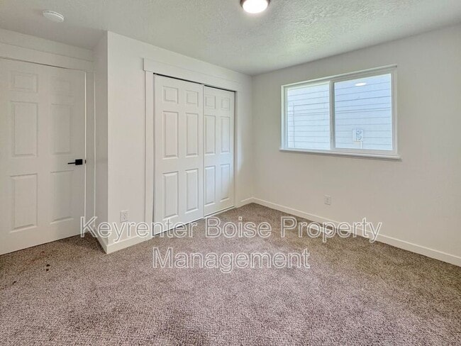 Building Photo - 1243 S Security Ln