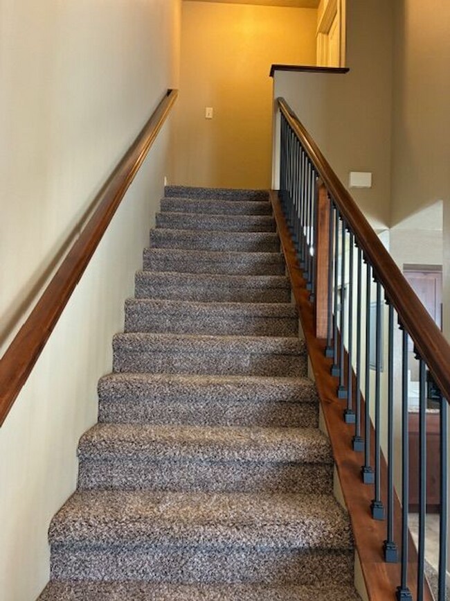 Building Photo - BW8920