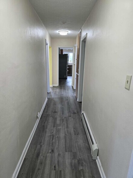 Building Photo - 69 Bellview Rd