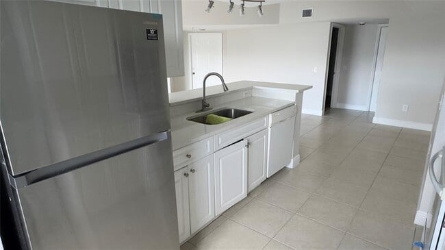 Building Photo - 9625 NW 1st Ct