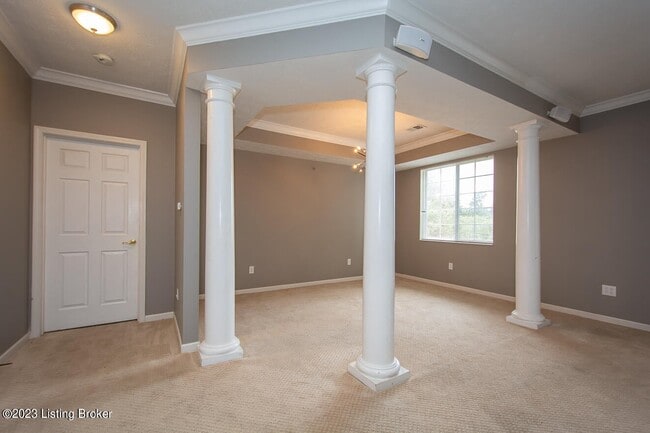 Building Photo - 2704 Bradford Commons Dr