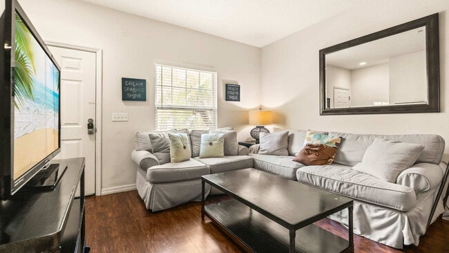 Building Photo - 5354 Diplomat Ct